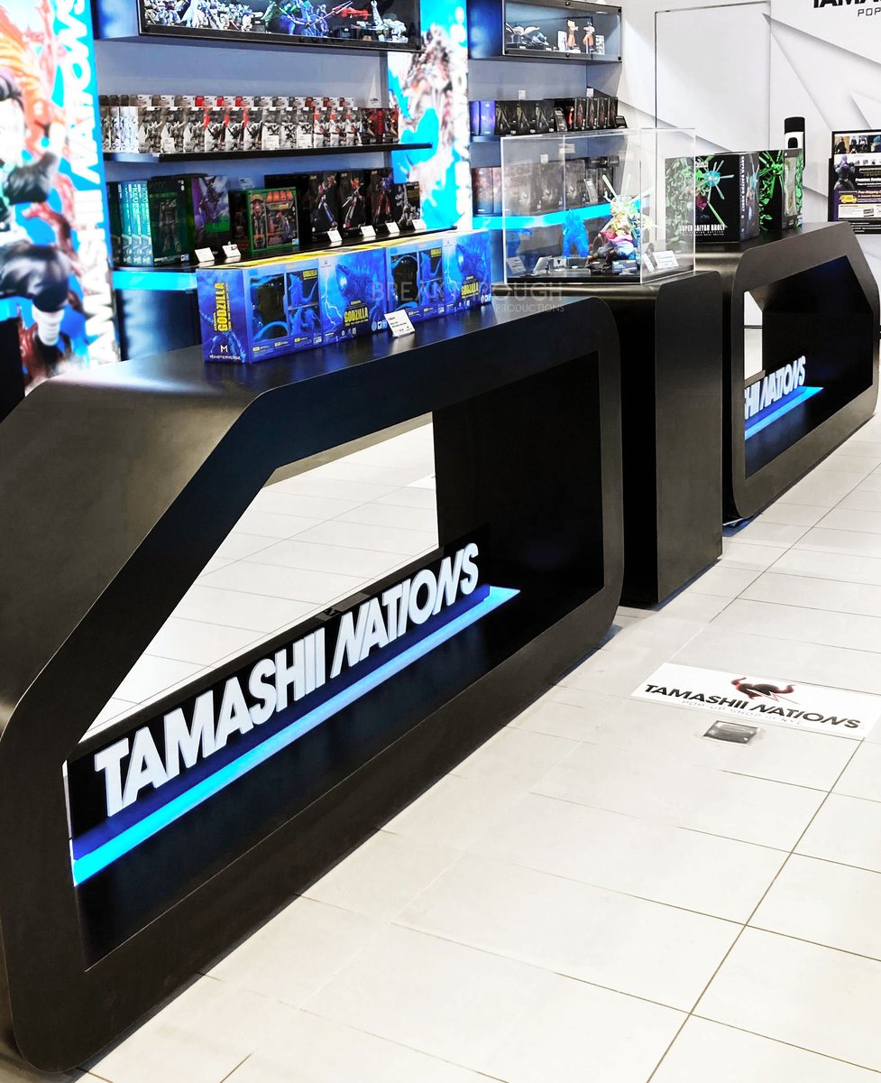 Tamashi Store Center Display